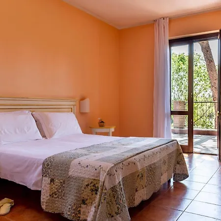 Hotel Palazzo Vittoria *